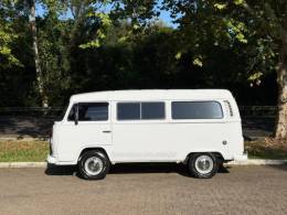 VOLKSWAGEN - KOMBI - 2013/2014 - Branca - R$ 68.900,00
