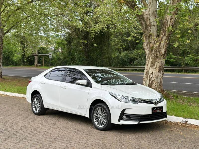 TOYOTA - COROLLA - 2019/2019 - Branca - R$ 95.900,00