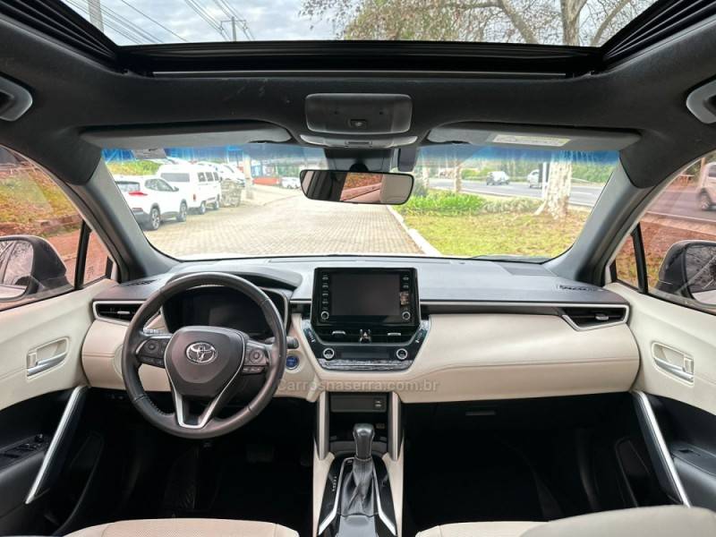 TOYOTA - COROLLA - 2021/2022 - Branca - R$ 146.900,00