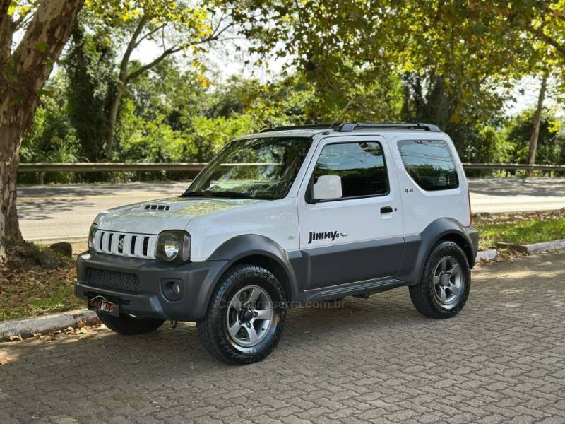 SUZUKI - JIMNY - 2015/2016 - Branca - R$ 78.900,00