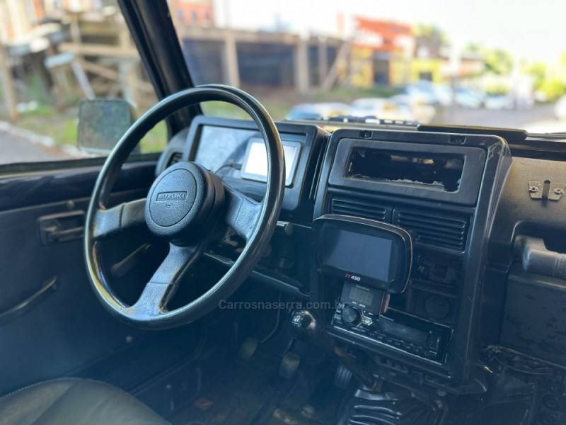 SUZUKI - SAMURAI - 1994/1995 - Cinza - R$ 48.900,00