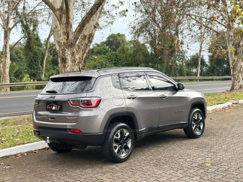 JEEP - COMPASS - 2017/2017 - Cinza - R$ 107.900,00