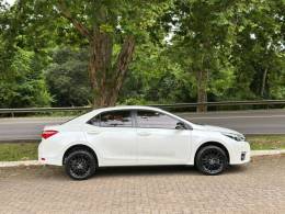 TOYOTA - COROLLA - 2017/2017 - Branca - R$ 95.900,00
