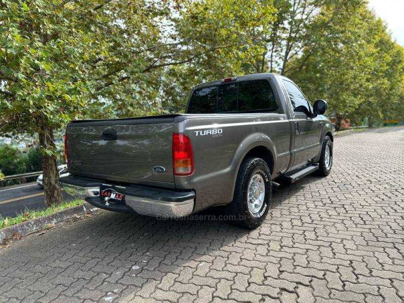 FORD - F-250 - 2001/2001 - Cinza - R$ 239.900,00