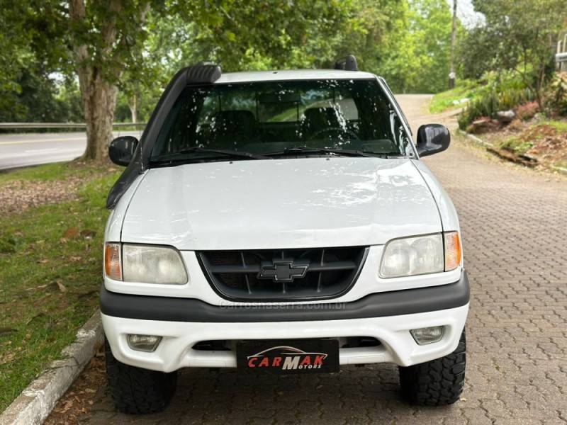 CHEVROLET - S10 - 2000/2000 - Branca - R$ 65.900,00