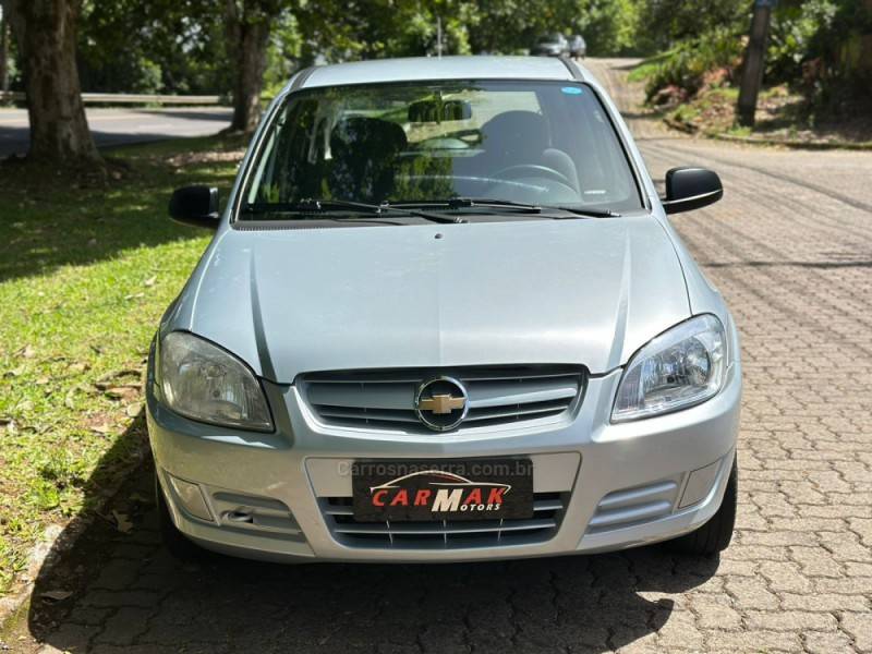 CHEVROLET - CELTA - 2010/2010 - Prata - R$ 29.900,00