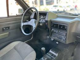 VOLKSWAGEN - SAVEIRO - 1993/1994 - Prata - R$ 38.900,00