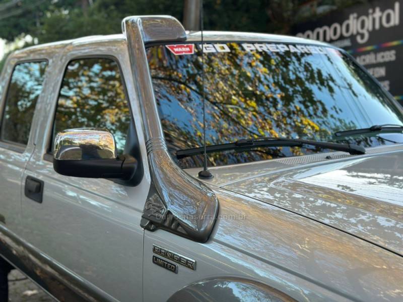 FORD - RANGER - 2008/2008 - Prata - R$ 109.900,00