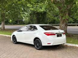 TOYOTA - COROLLA - 2017/2017 - Branca - R$ 95.900,00