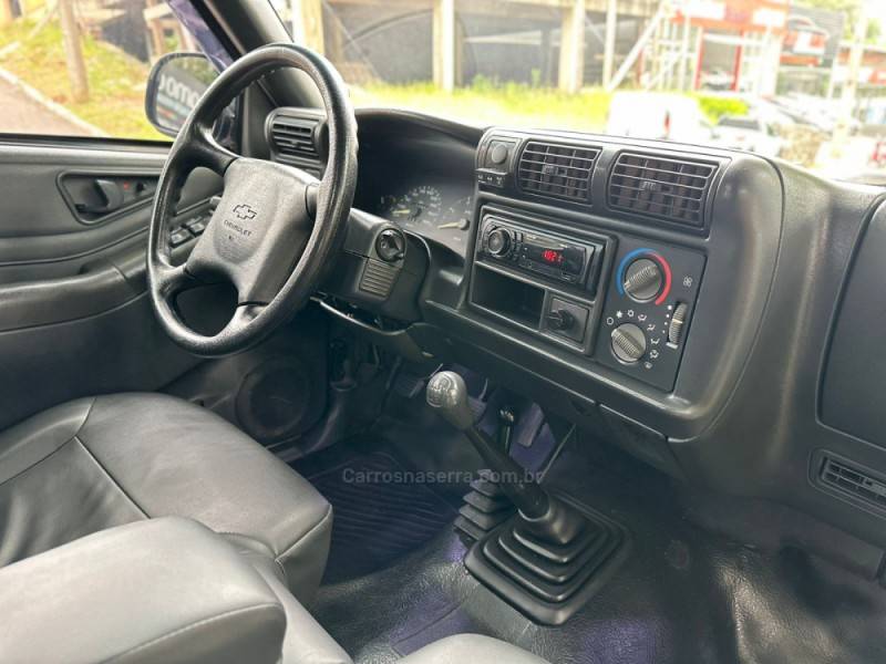 CHEVROLET - S10 - 2000/2000 - Branca - R$ 65.900,00