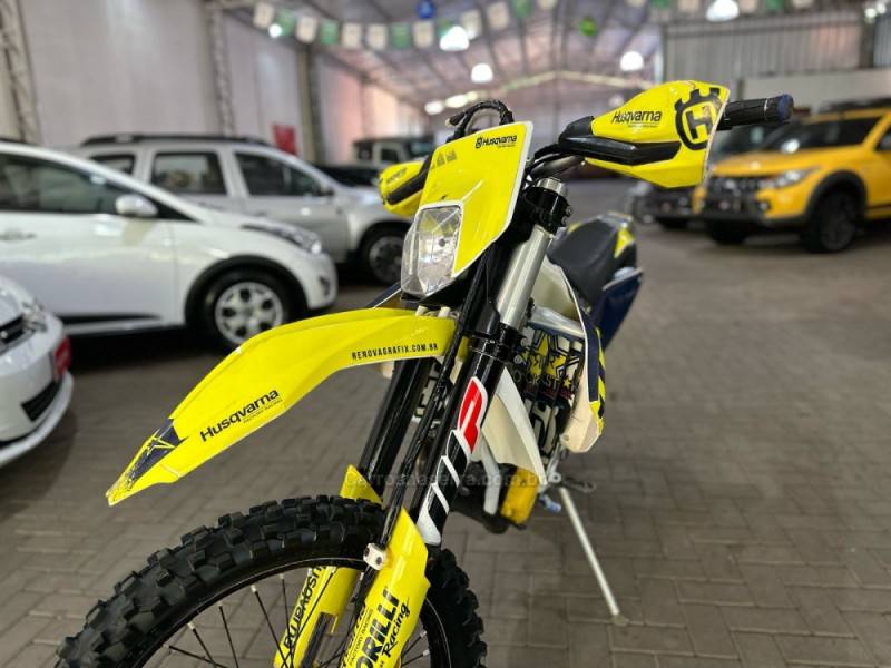 HUSQVARNA - FE - 2015/2015 - Branca - R$ 40.900,00