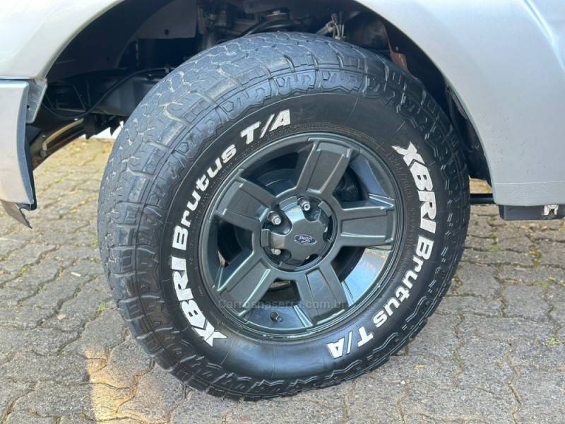 FORD - RANGER - 2010/2011 - Prata - R$ 68.900,00