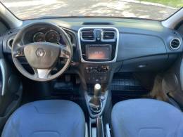 RENAULT - SANDERO - 2015/2015 - Vermelha - R$ 44.900,00