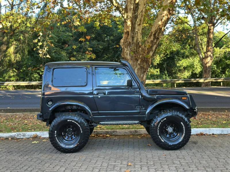 SUZUKI - SAMURAI - 1994/1995 - Cinza - R$ 48.900,00