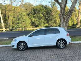 VOLKSWAGEN - GOLF - 2015/2015 - Branca - R$ 87.900,00