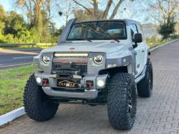 TROLLER - T4 - 2017/2018 - Branca - R$ 225.900,00