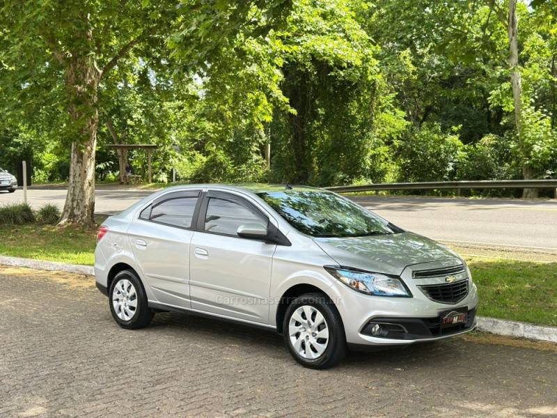 CHEVROLET - PRISMA - 2013/2013 - Prata - R$ 48.900,00