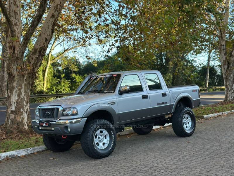 FORD - RANGER - 2008/2008 - Prata - R$ 109.900,00