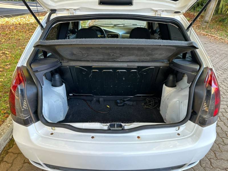 FIAT - PALIO - 2012/2012 - Branca - R$ 25.900,00