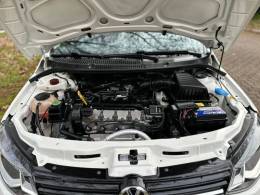 VOLKSWAGEN - VOYAGE - 2017/2018 - Branca - R$ 53.900,00