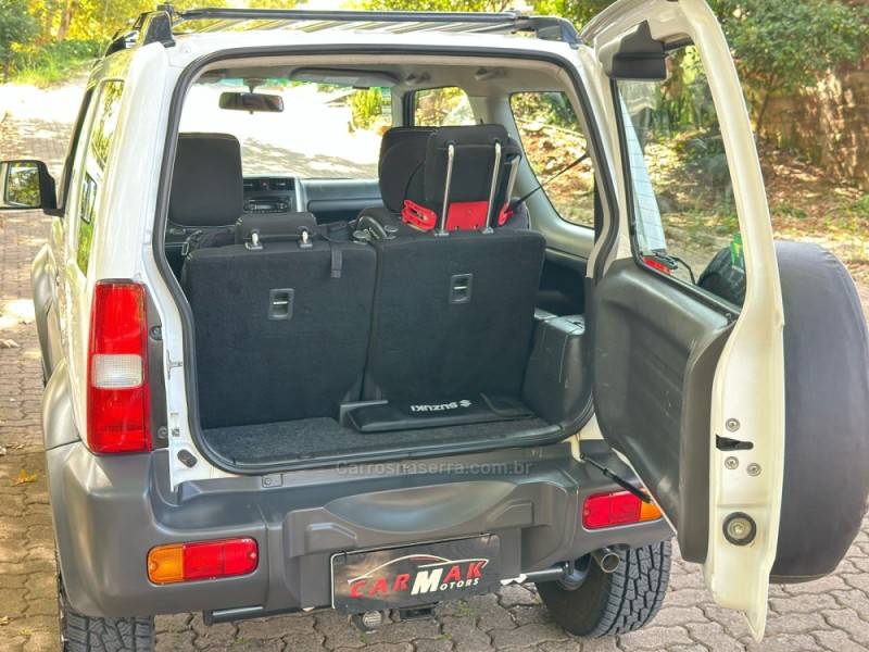 SUZUKI - JIMNY - 2015/2016 - Branca - R$ 78.900,00
