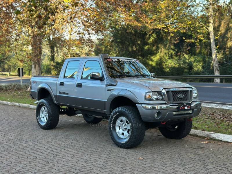 FORD - RANGER - 2008/2008 - Prata - R$ 109.900,00