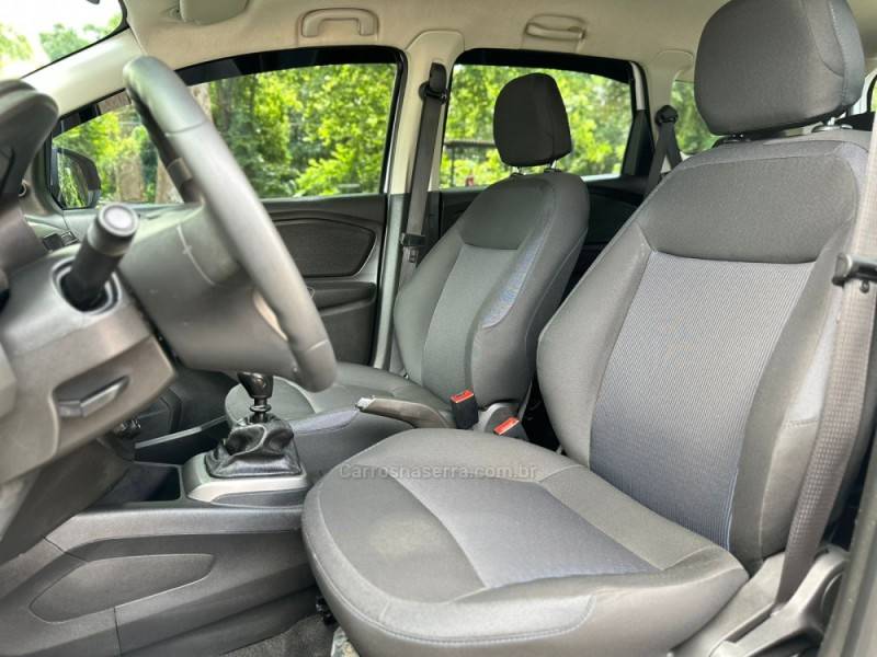 CHEVROLET - SPIN - 2023/2024 - Branca - R$ 84.900,00