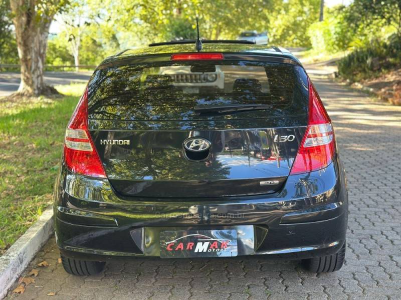 HYUNDAI - I30 - 2009/2010 - Preta - R$ 52.900,00