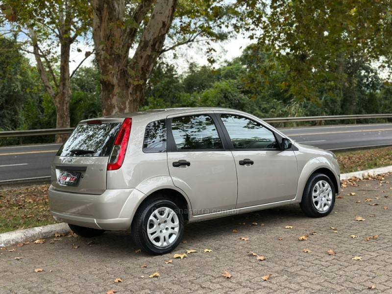 FORD - FIESTA - 2011/2011 - Prata - R$ 35.900,00