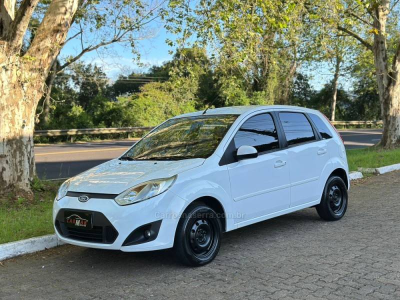 FORD - FIESTA - 2012/2013 - Branca - R$ 36.900,00