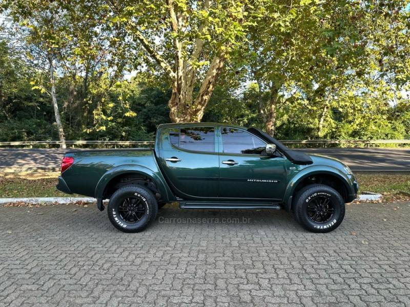 MITSUBISHI - L200 TRITON - 2014/2015 - Verde - R$ 129.900,00
