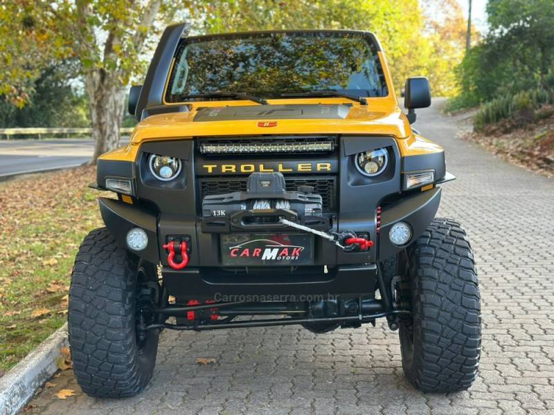 TROLLER - T4 - 2015/2016 - Amarela - R$ 229.900,00