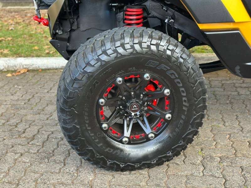 TROLLER - T4 - 2015/2016 - Amarela - R$ 229.900,00