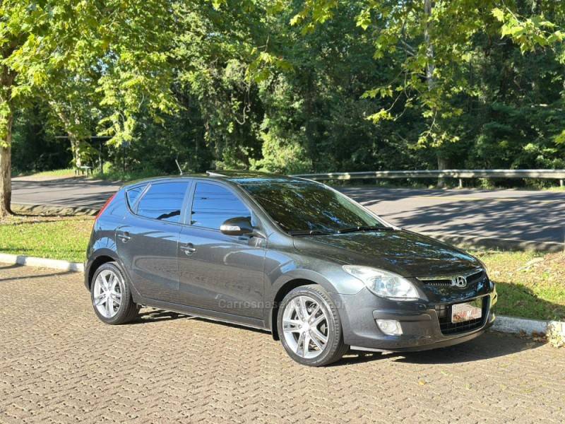 HYUNDAI - I30 - 2009/2010 - Preta - R$ 48.900,00