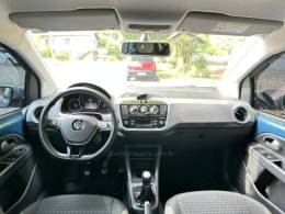 VOLKSWAGEN - UP - 2017/2018 - Azul - R$ 65.900,00
