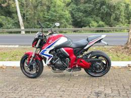 HONDA - CB 1000R - 2015/2015 - Vermelha - R$ 54.900,00