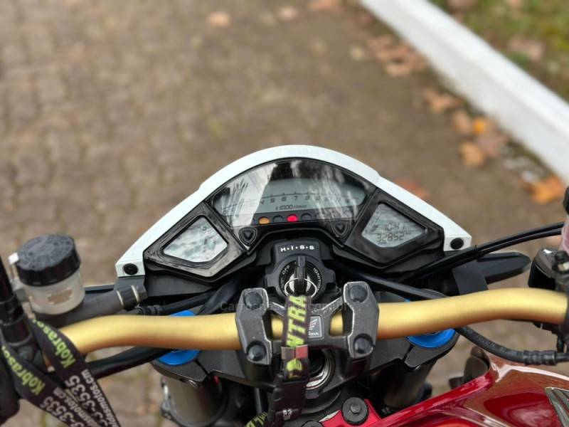 HONDA - CB 1000R - 2015/2015 - Vermelha - R$ 54.900,00