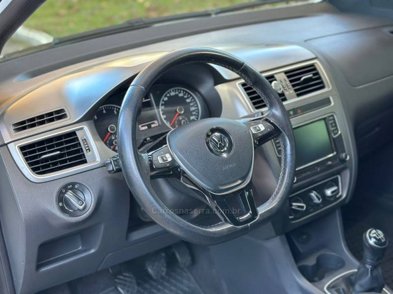 VOLKSWAGEN - FOX - 2021/2021 - Branca - R$ 69.900,00