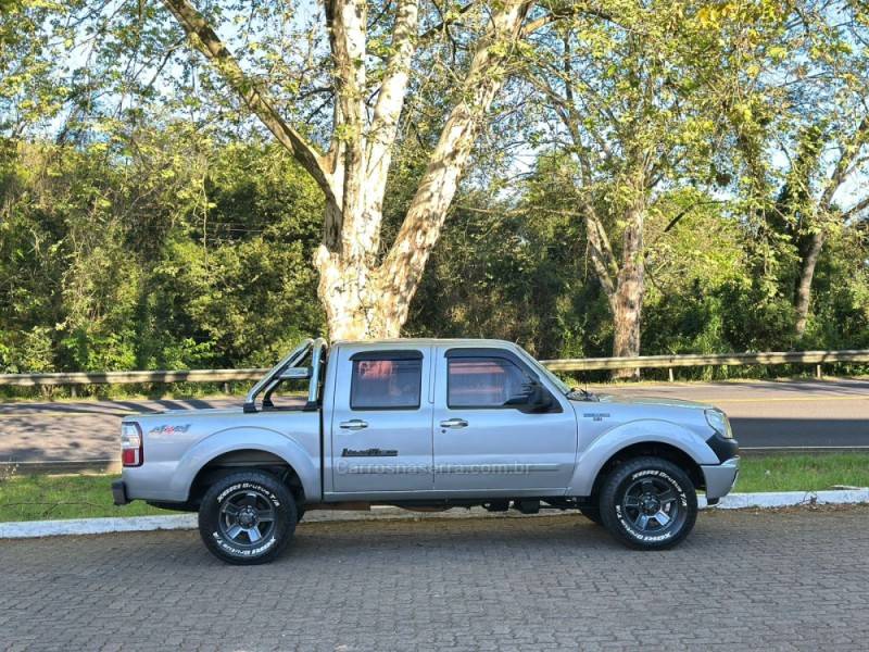 FORD - RANGER - 2010/2011 - Prata - R$ 68.900,00