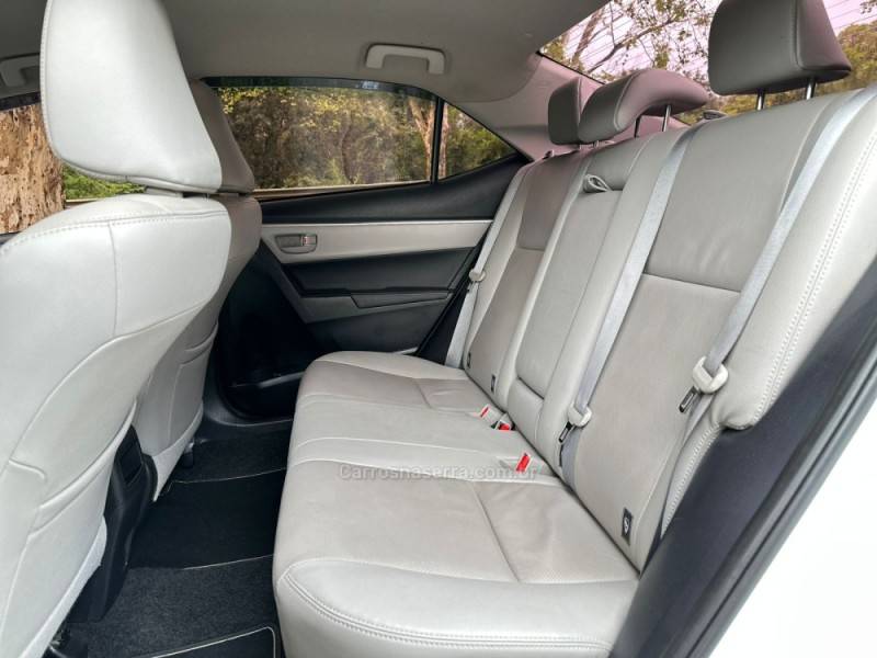 TOYOTA - COROLLA - 2019/2019 - Branca - R$ 95.900,00