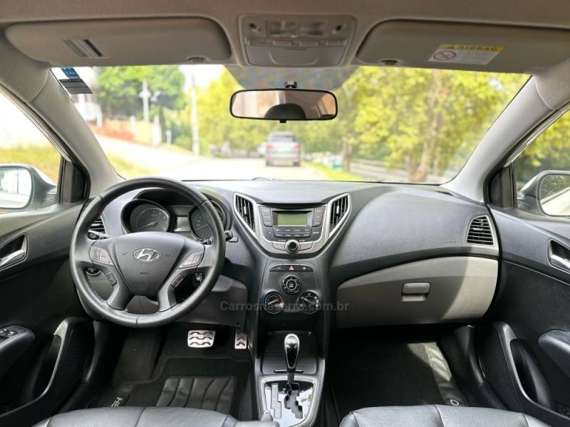 HYUNDAI - HB20X - 2014/2015 - Branca - R$ 62.900,00