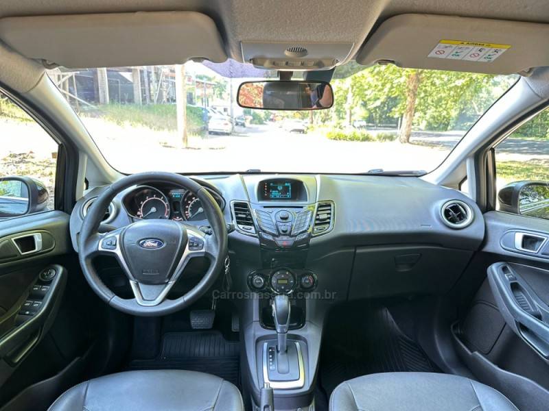 FORD - FIESTA - 2016/2017 - Preta - R$ 59.900,00