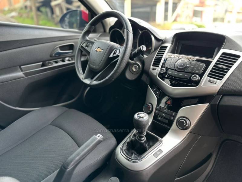 CHEVROLET - CRUZE - 2015/2015 - Vermelha - R$ 69.900,00