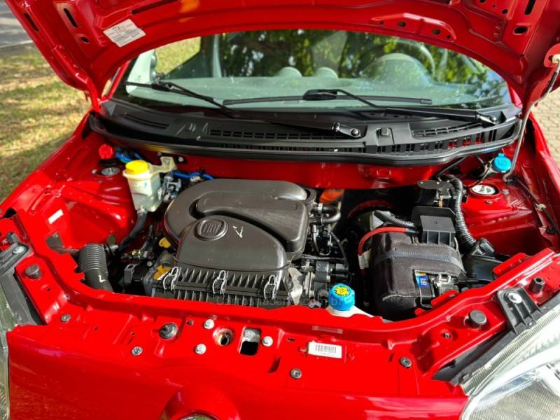 FIAT - UNO - 2012/2013 - Vermelha - R$ 35.900,00