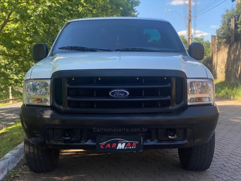 FORD - F-250 - 2001/2001 - Branca - R$ 139.900,00