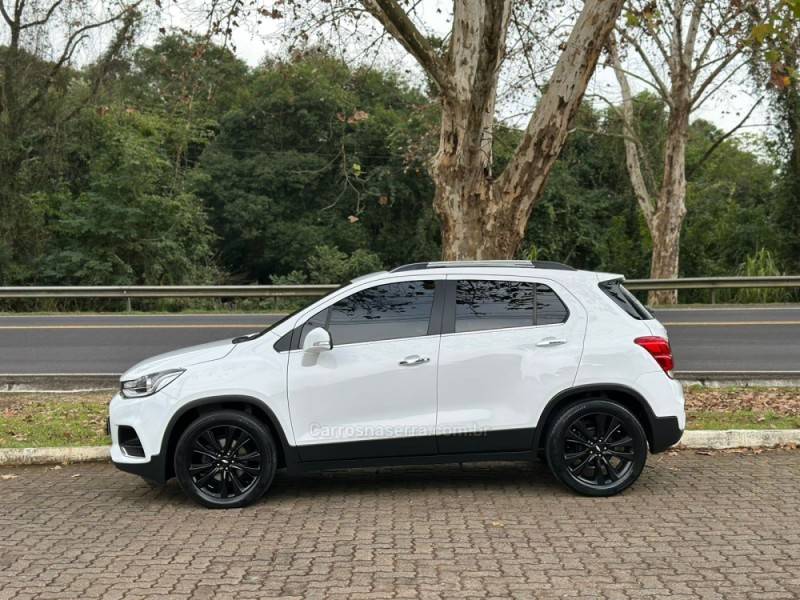 CHEVROLET - TRACKER - 2018/2019 - Branca - R$ 95.900,00