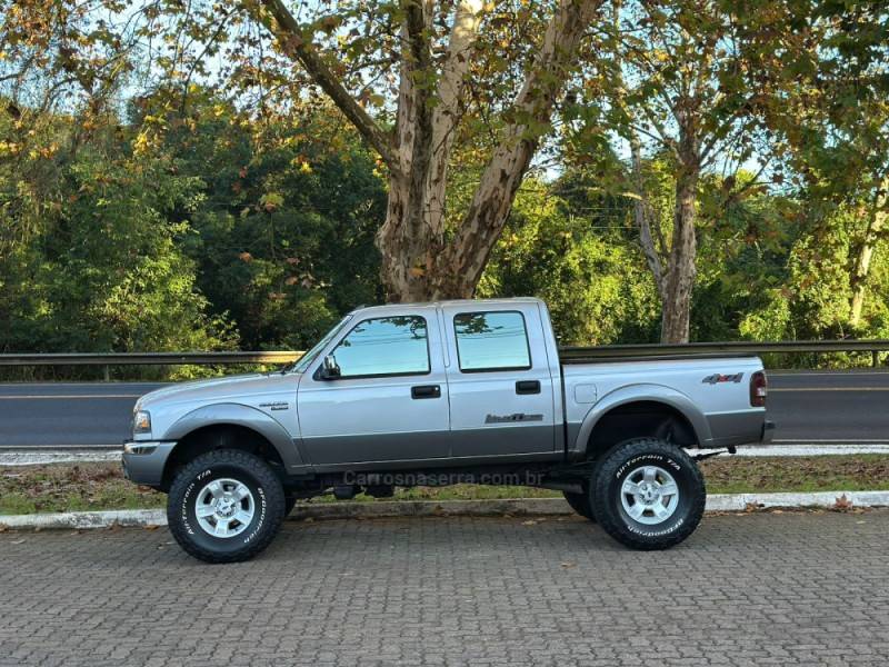 FORD - RANGER - 2008/2008 - Prata - R$ 109.900,00