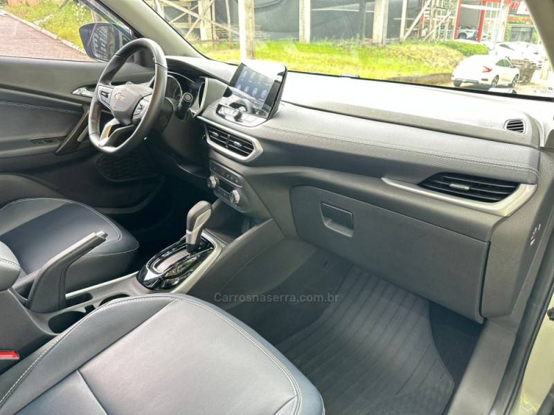 CHEVROLET - TRACKER - 2023/2024 - Prata - R$ 128.900,00
