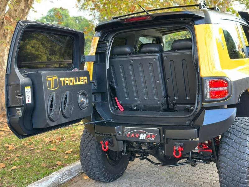 TROLLER - T4 - 2015/2016 - Amarela - R$ 229.900,00