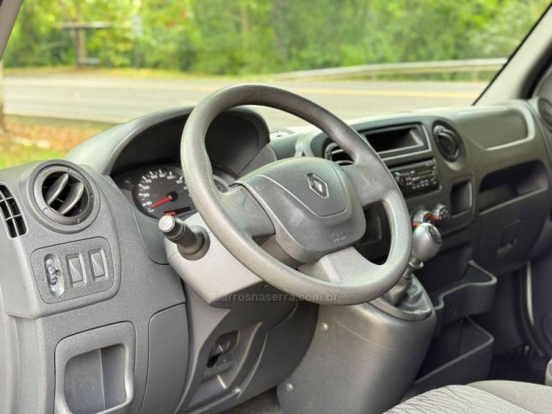 RENAULT - MASTER - 2019/2020 - Branca - R$ 157.900,00